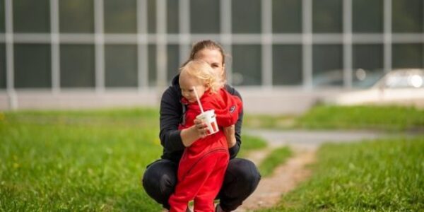 10_choses_qui_se_produiront_quand_votre_bébé_commencera_à_ramper