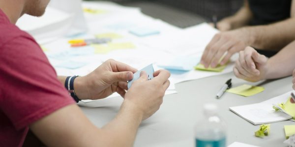 Comment_les_fondateurs_de_startups_à_temps_plein_gèrent_ils_la_couverture_d_assurance_maladie_dans_la_phase_initiale_de_leur_entreprise_?